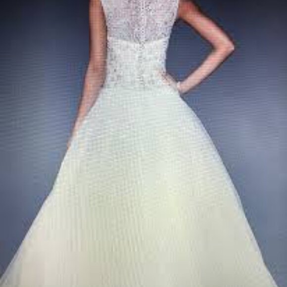 Oleg Cassini Ball Gown Wedding Dress with Beading - Ivory/Cream (Size 8) - Picture 5 of 8